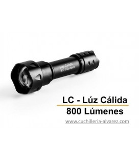 Linterna LUZ CALIDA con zoom 800 lúmenes